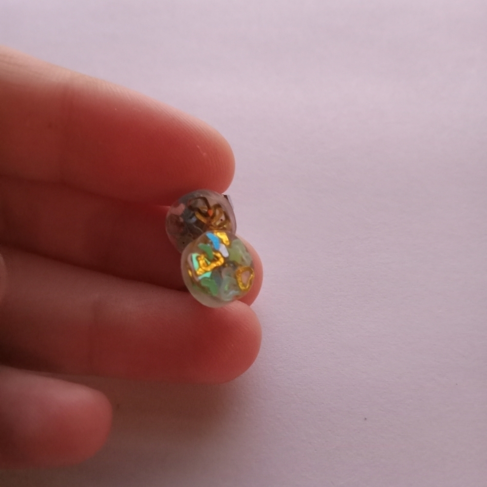 5/$25 Confetti resin stud circle earrings